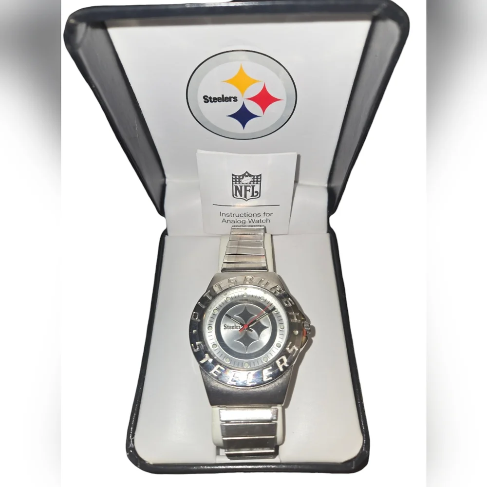 NWT! NFL  STEELERS WATCH With 2 Used Terry Bradshaw Books - Picture 4 of 4